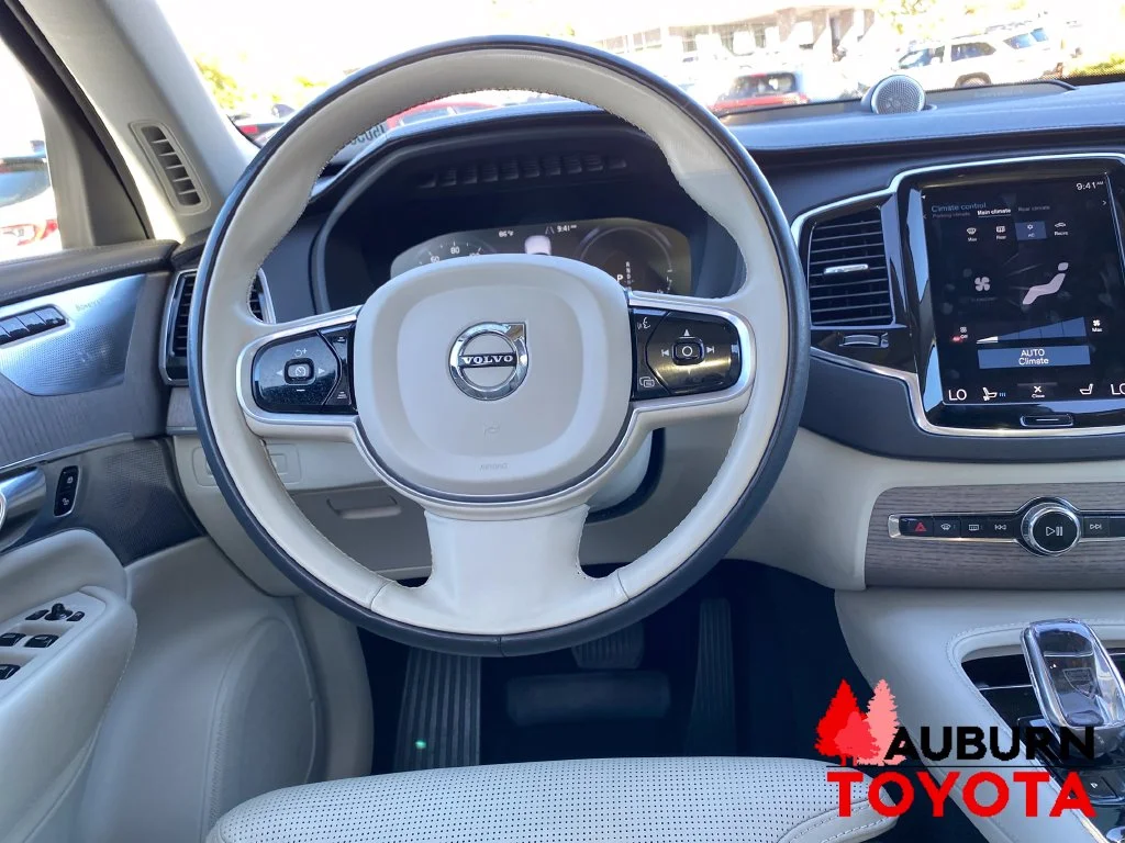 Used 2020 Birch Light Metallic Volvo T8 Inscription image 13