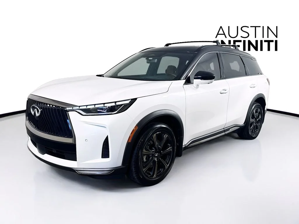 New 2027 2T RAD WHT INFINITI Autograph image 3