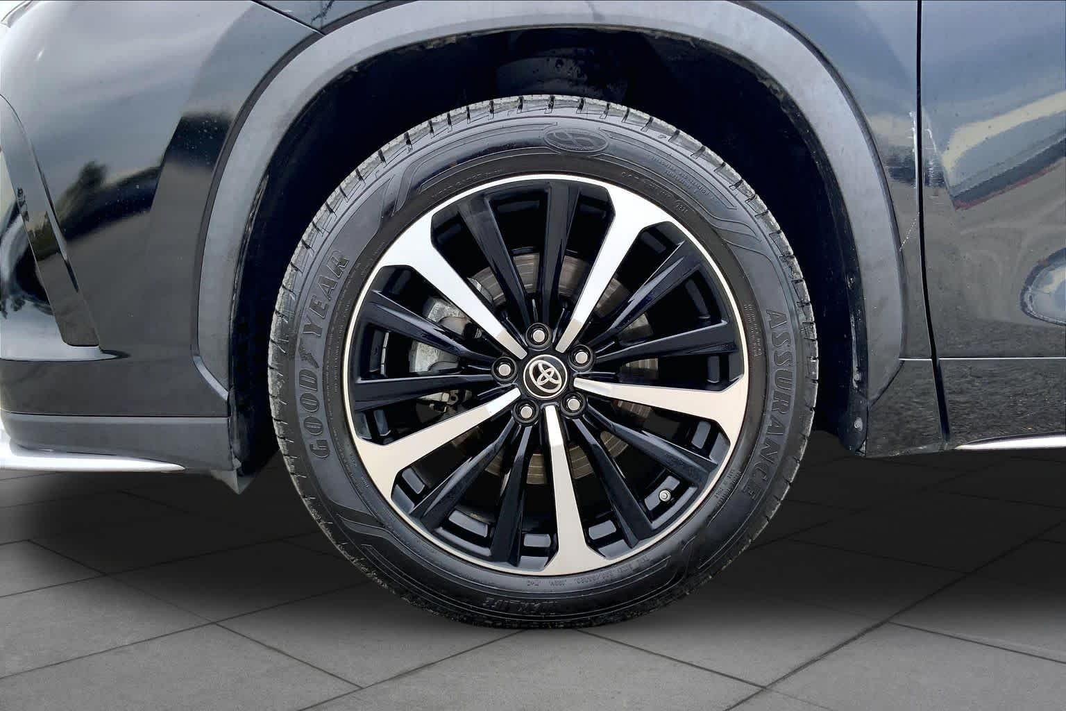 Used 2021 Midnight Black Metallic Toyota XSE image 11