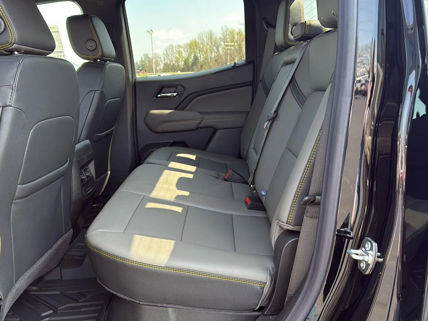 2026 Chevrolet Colorado ZR2 - Photo 10