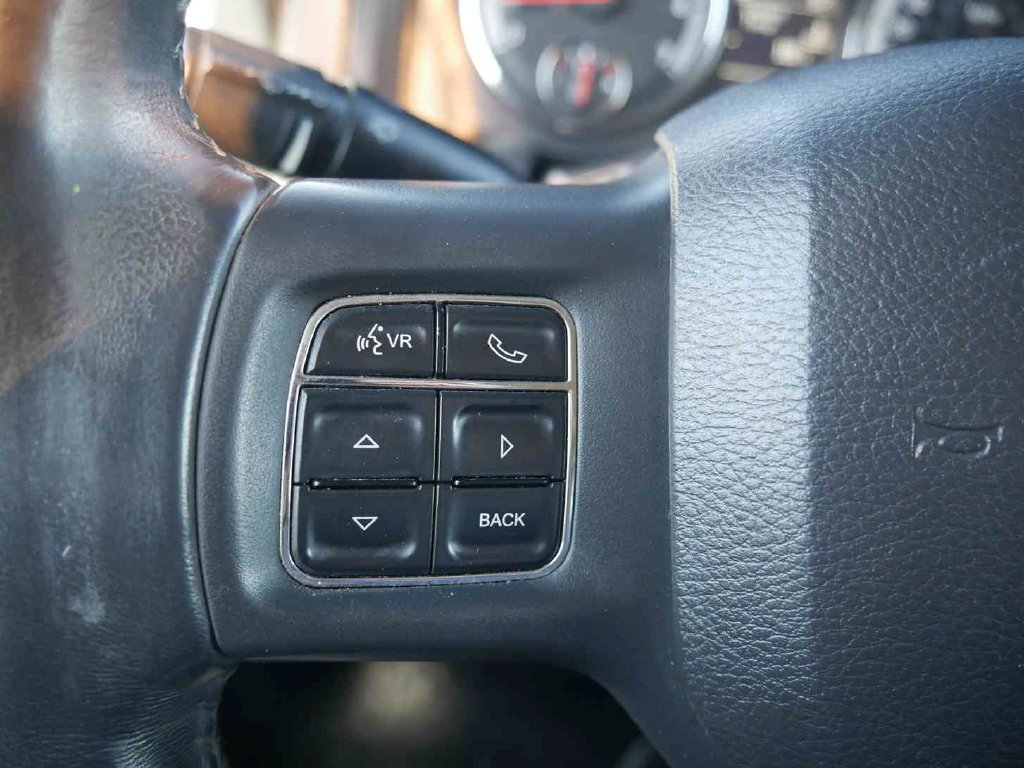 Used 2012 White Ram Sport image 37
