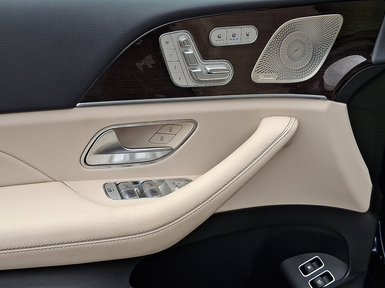 Used 2024 Twilight Blue Metallic Mercedes-Benz GLE 450e Plug-In Hybrid image 13