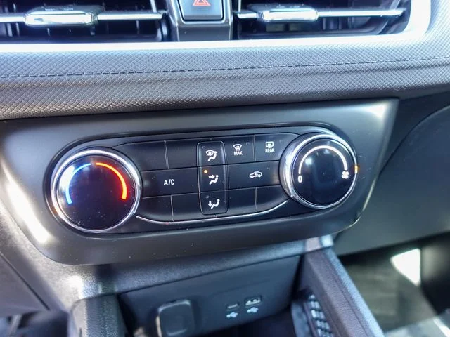 Used 2025 White Chevrolet LS image 18