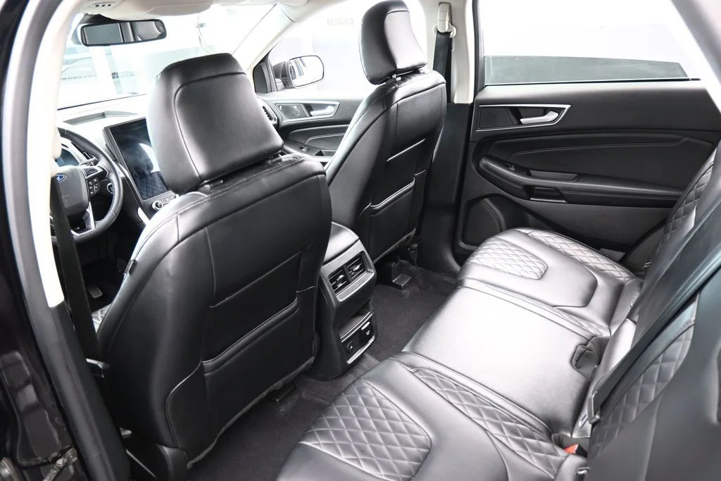 Used 2024 Black Metallic Ford Titanium image 36