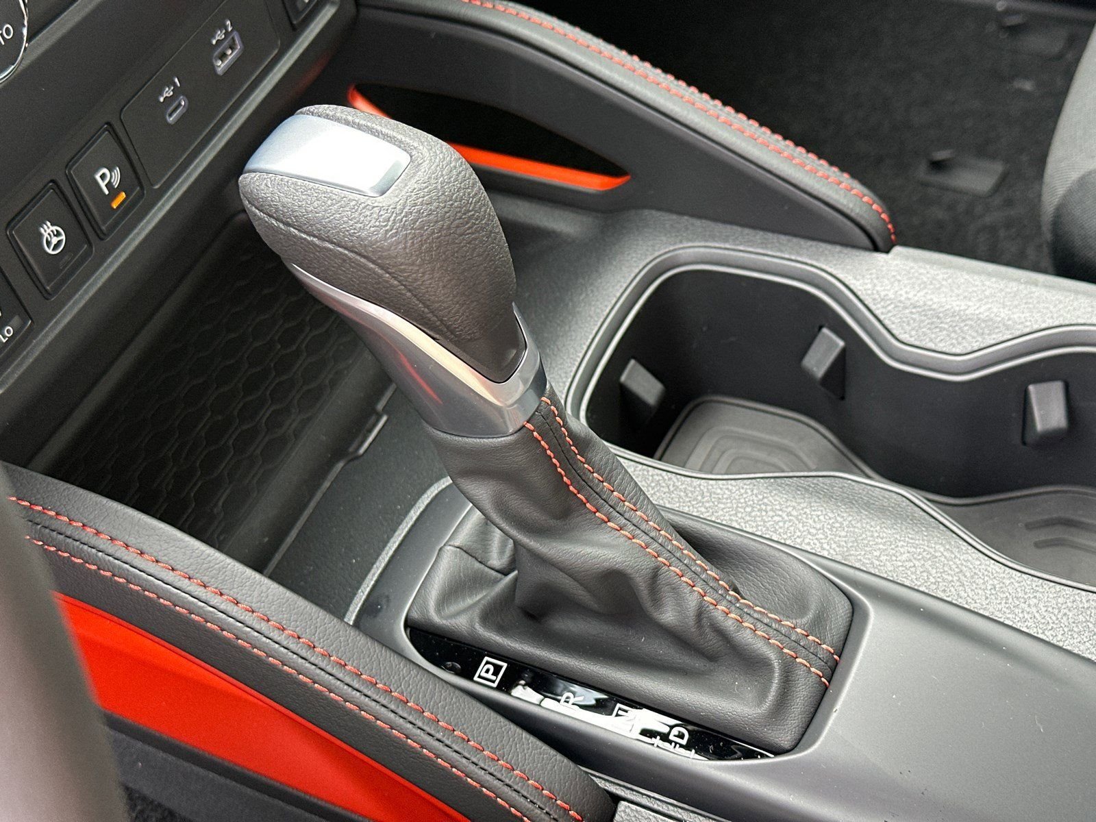 New 2026 White Nissan PRO-X image 32