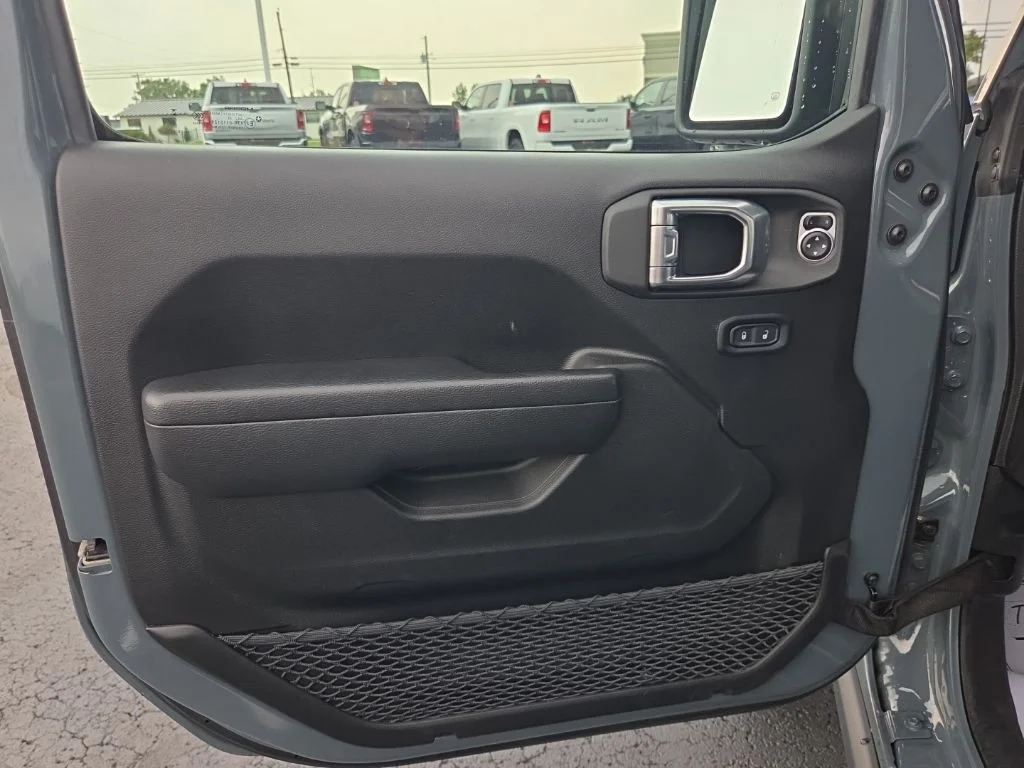 Used 2026 Gray Jeep Rubicon image 19