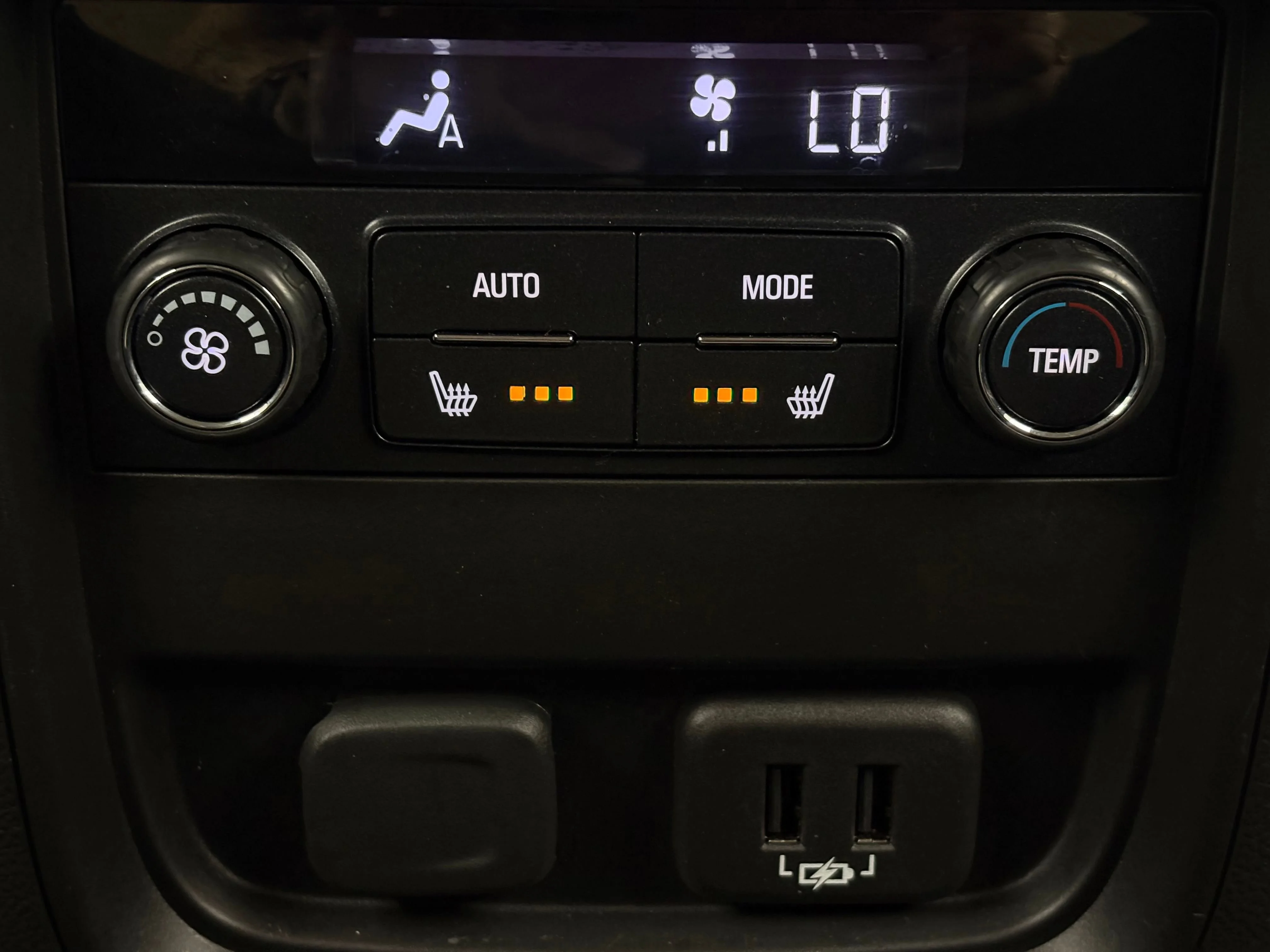 Used 2020 SUMMIT WHITE Buick Premium II image 6
