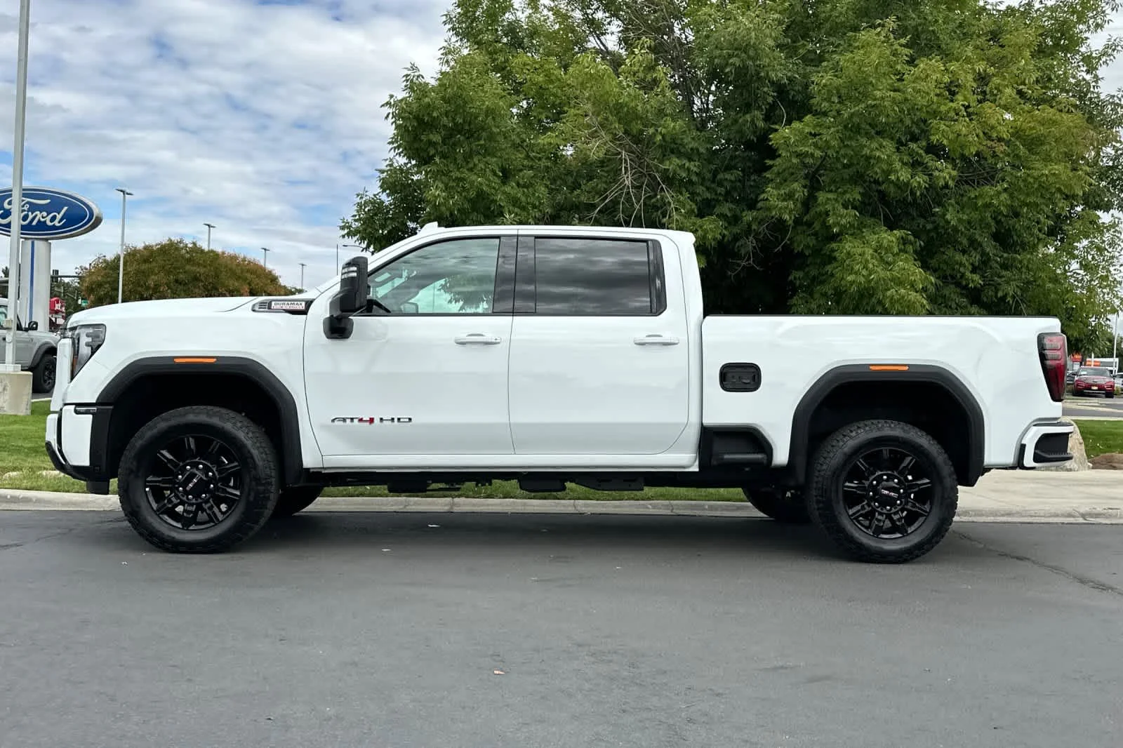 Certified Used 2025 Summit White GMC AT4 image 5