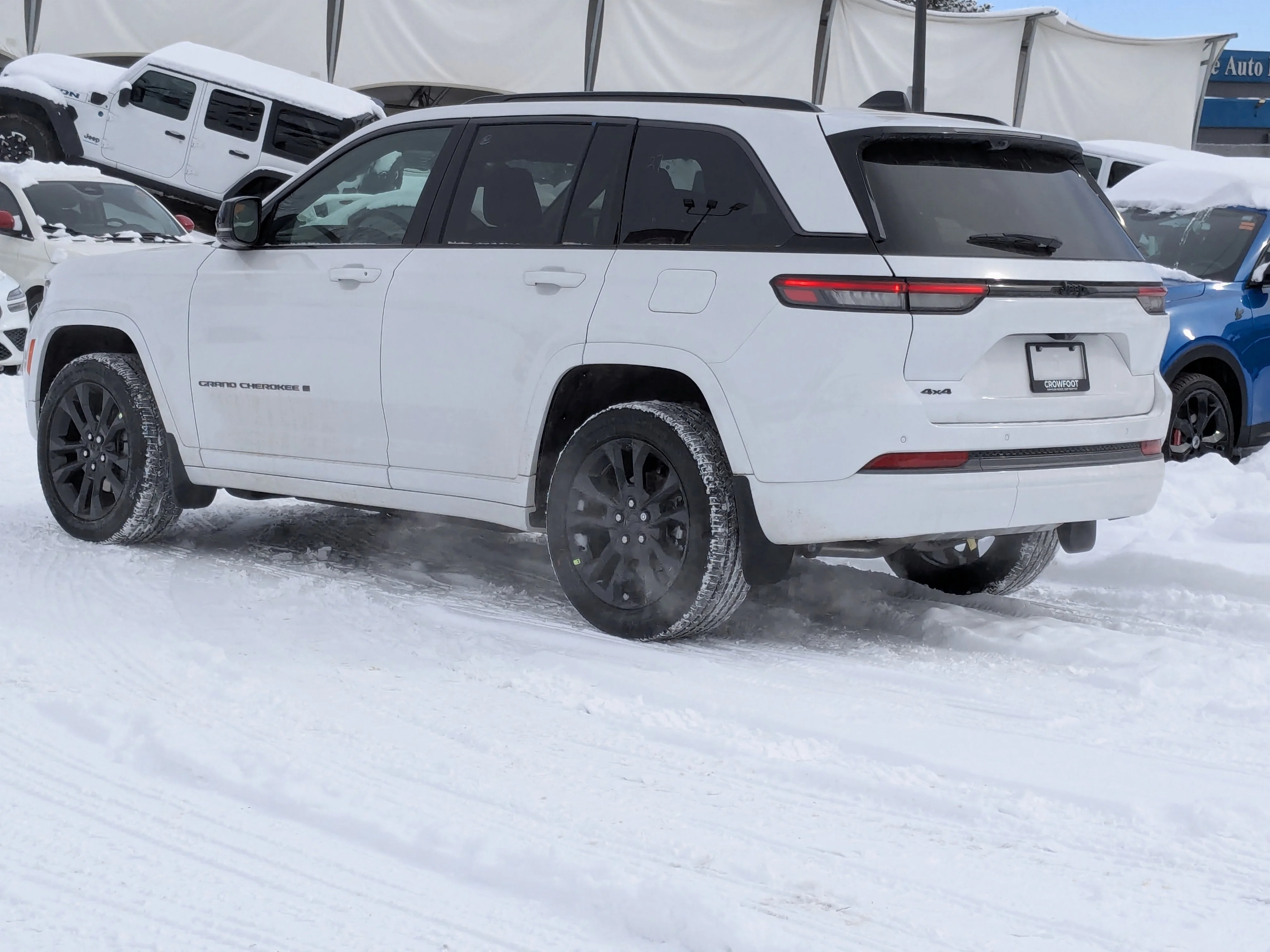 New 2026 White Jeep Limited Reserve - - Nappa Leather - Ventilated Seats - Trailer Tow Pack - Remote Start & More! image 6