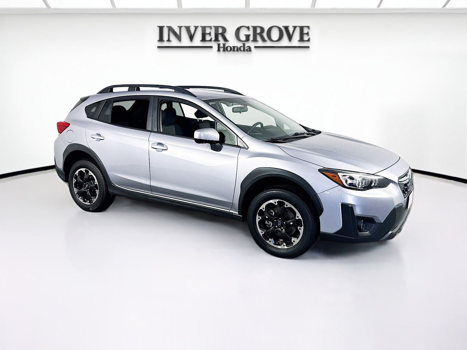 Used 2021 Ice Silver Metallic Subaru Premium image 3