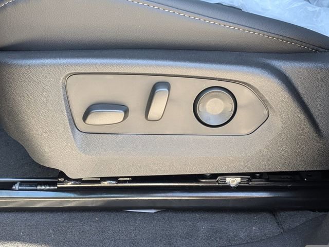 2026 Chevrolet Colorado LT - Photo 18