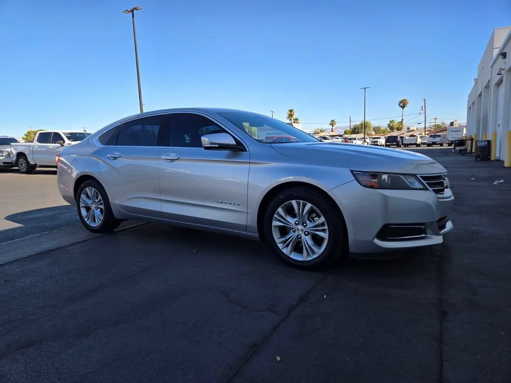 Used 2014 Silver Ice Metallic Chevrolet LT image 1