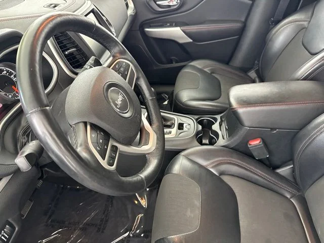 Used 2017 Black Jeep Trailhawk image 22