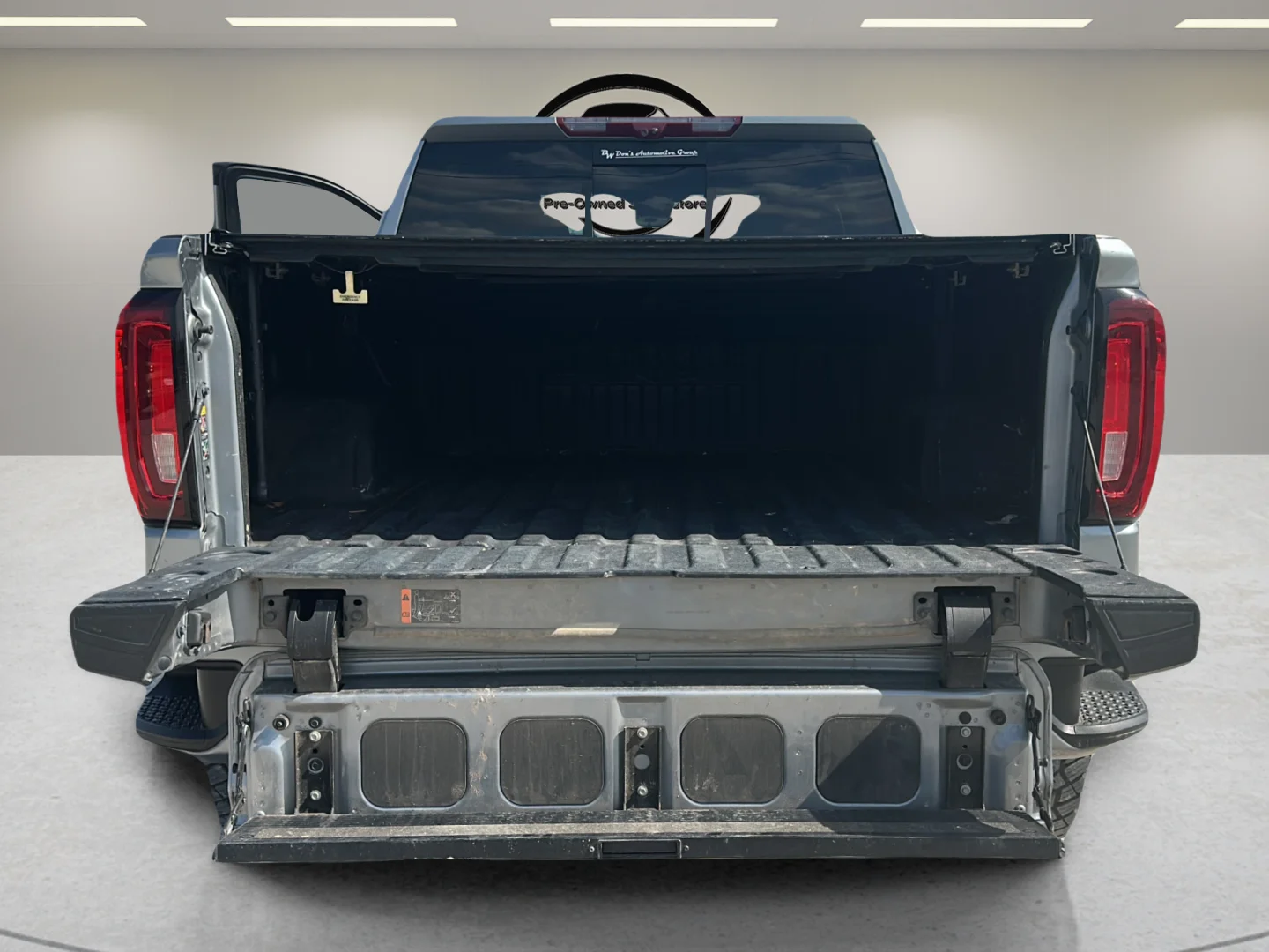Used 2024 Silver GMC Denali image 20