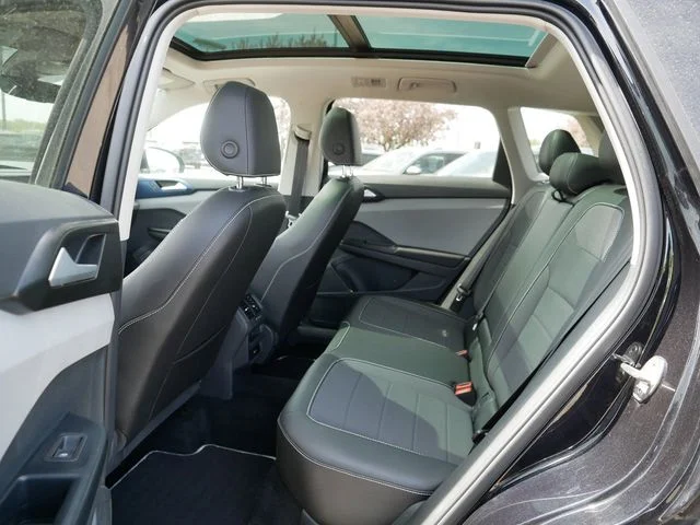 Certified Used 2023 Black Volkswagen 1.5T SE image 16