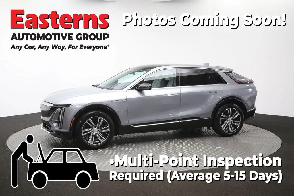 Used 2024 Silver Cadillac Luxury image 62