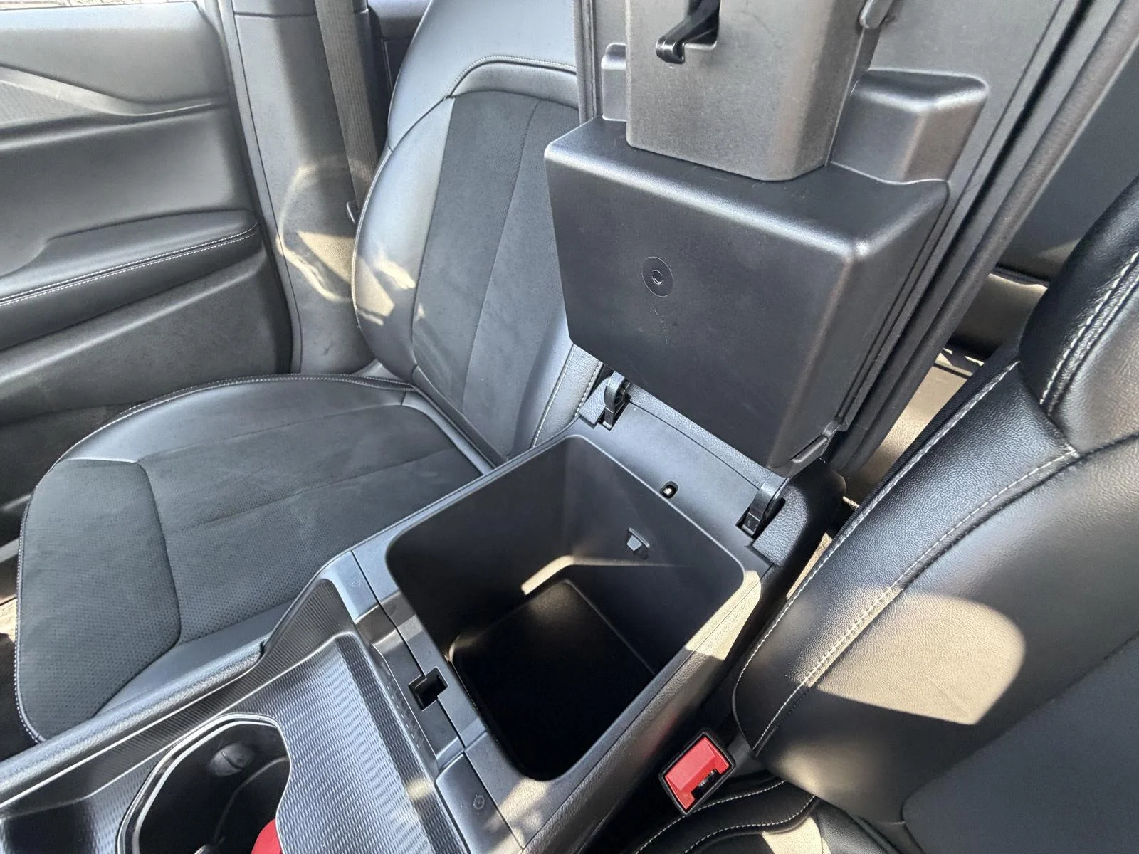 Used 2024 Bright White Clearcoat Jeep Altitude image 15