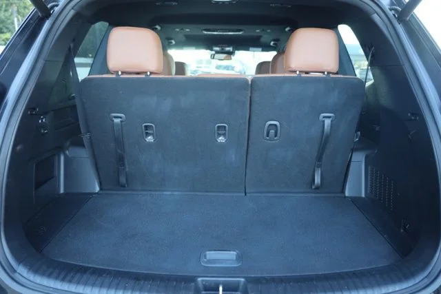 Used 2025 Black Kia EX X-Line image 39