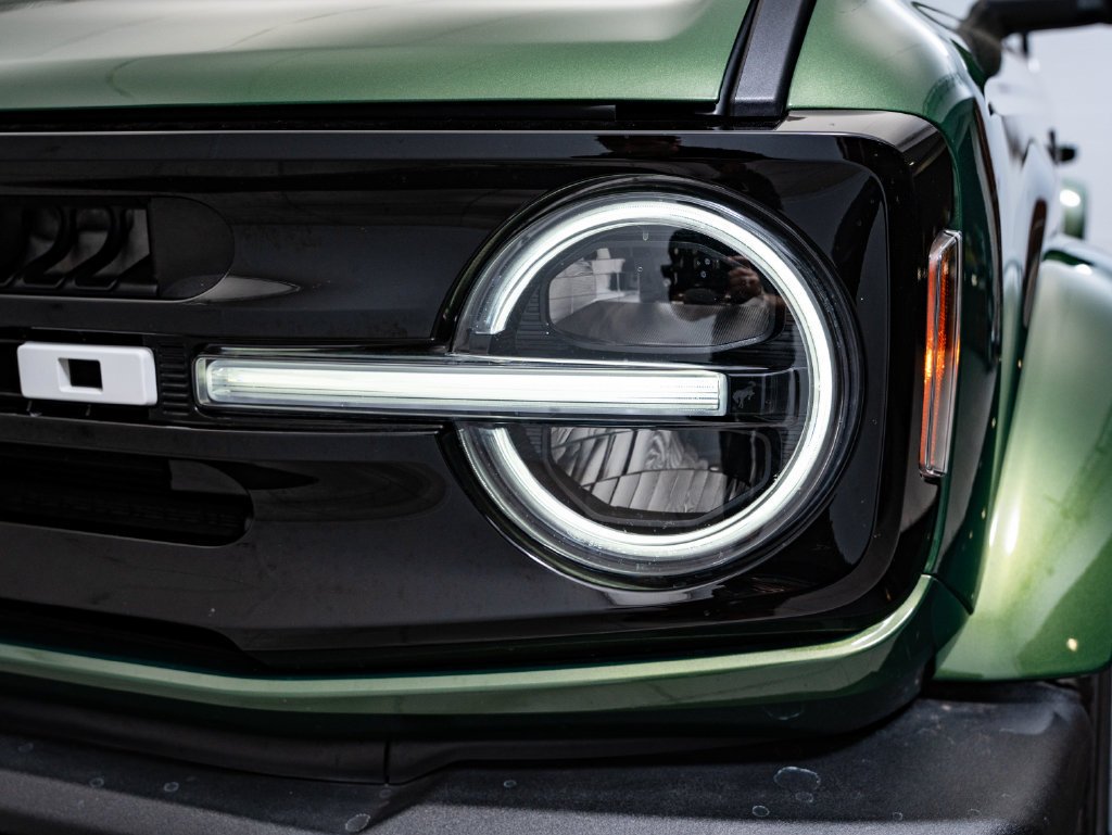 Used 2023 Eruption Green Metallic Ford Outer Banks image 14