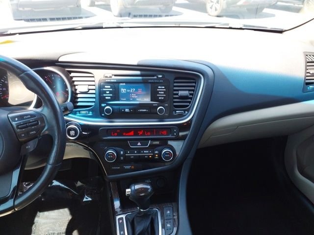 Used 2015 Black Kia EX image 9