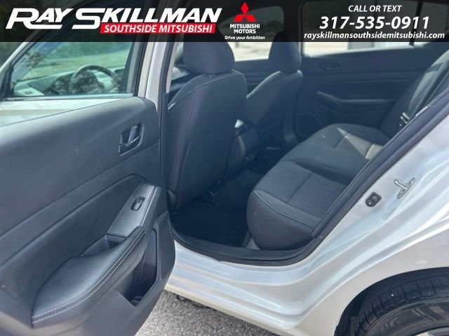 Used 2025 White Nissan 2.5 SV image 12