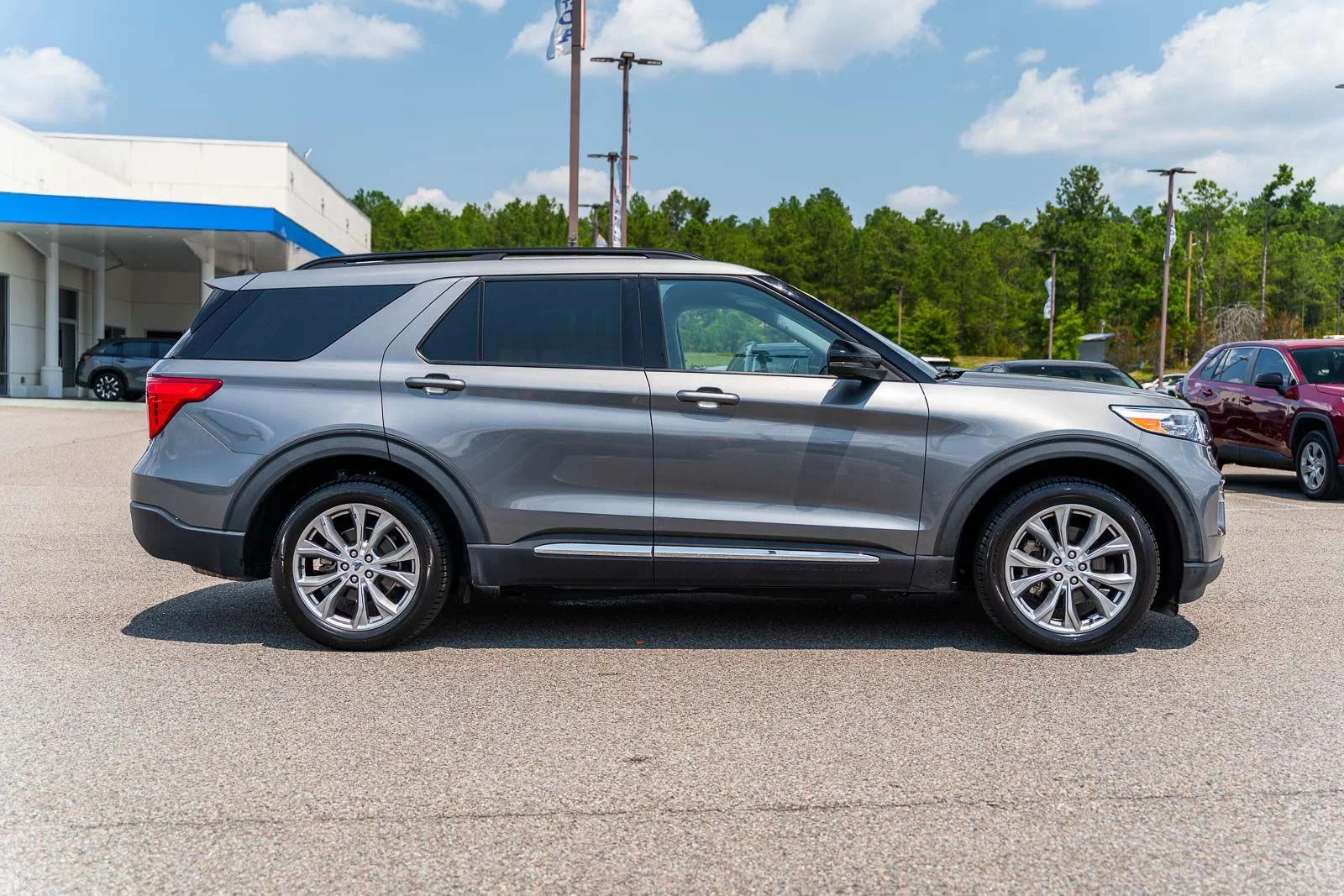 Used 2023 Gray Ford XLT image 7