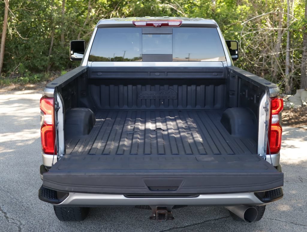 Used 2024 Sterling Gray Metallic Chevrolet High Country image 32