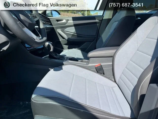 New 2026 Silver Volkswagen 1.5T SE image 22