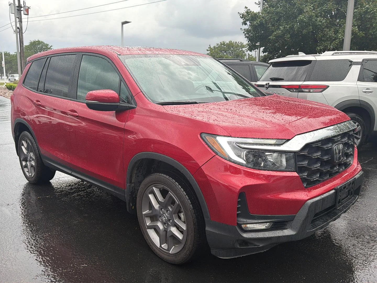 Used 2023 Radiant Red Metallic II Honda EX-L image 3