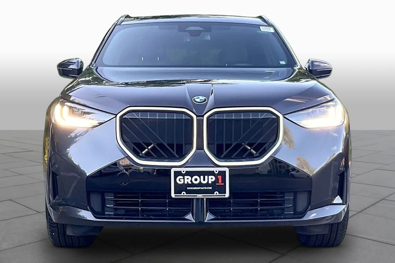 New 2026 Dark Graphite Metallic BMW 30 xDrive image 3