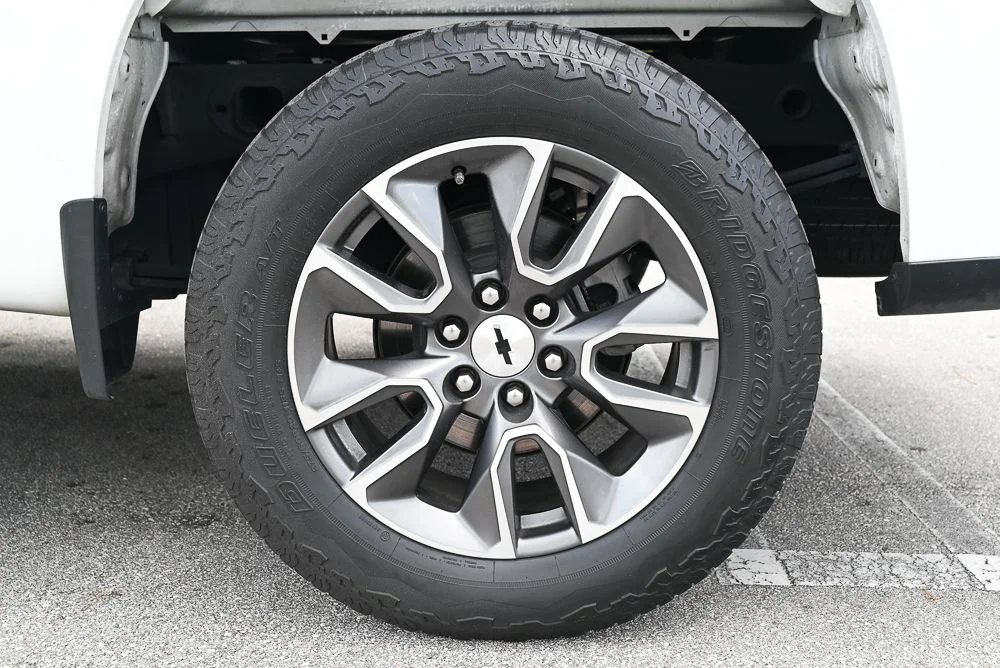 Used 2022 White Chevrolet RST image 4