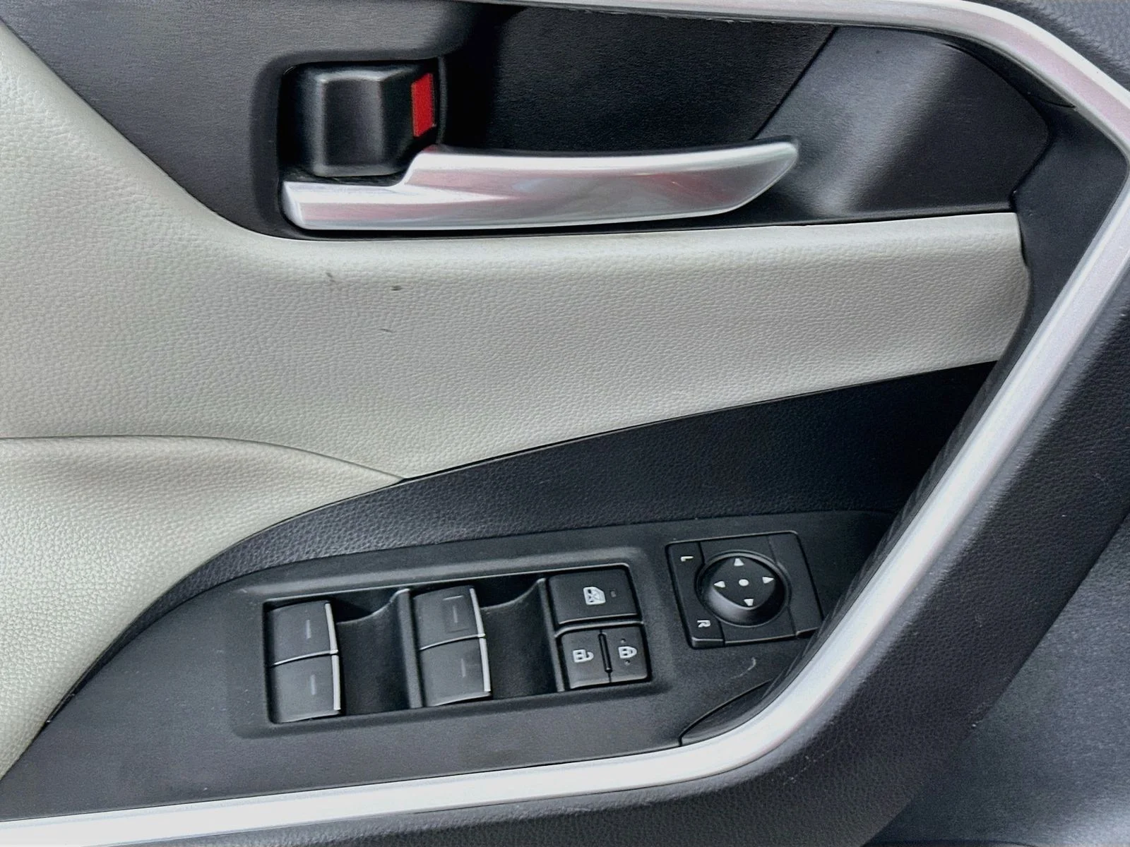 Certified Used 2025 Red Toyota XLE image 18