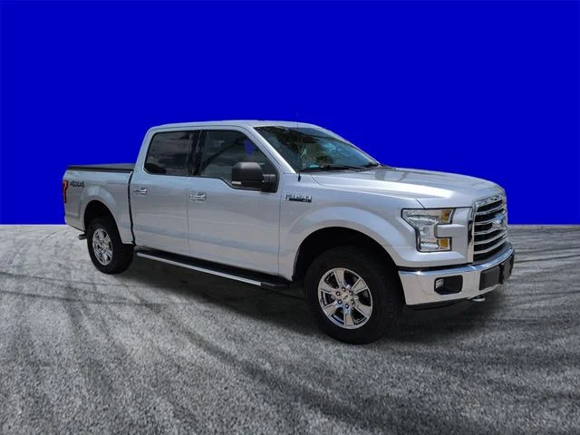 Used 2015 Ingot Silver Ford XLT image 2