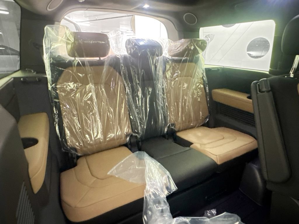 New 2026 Borasco Grey Land Rover X image 28