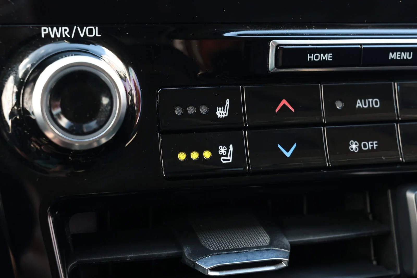 Used 2021 Black Toyota Platinum image 5
