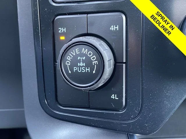 New 2026 Agate Black Metallic Ford XLT image 18