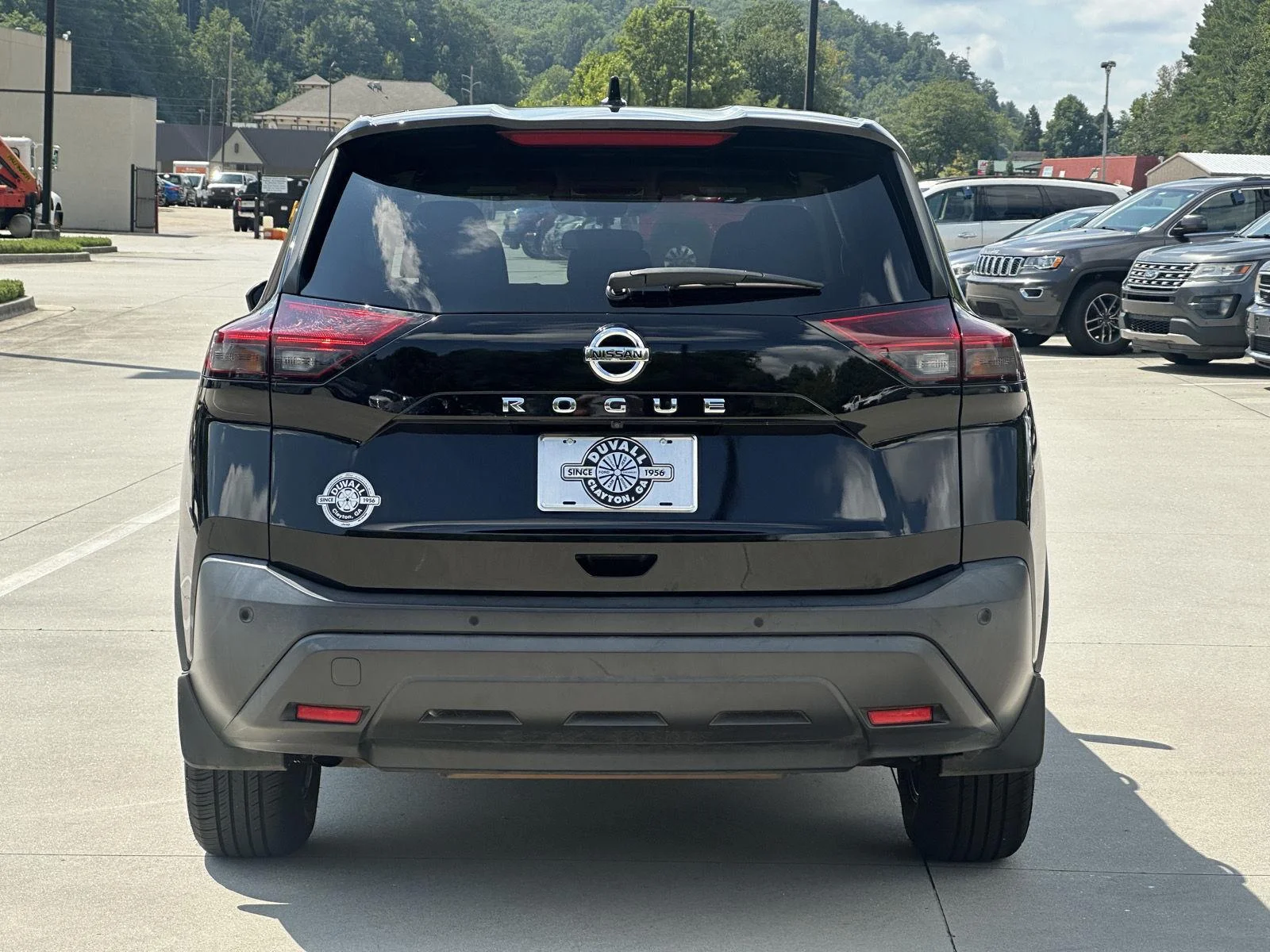 Used 2021 Super Black Nissan S image 6