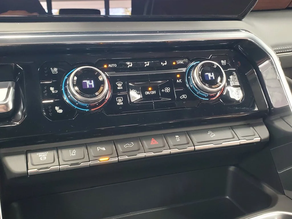 2026 GMC Sierra 2500HD Denali Ultimate - Photo 17