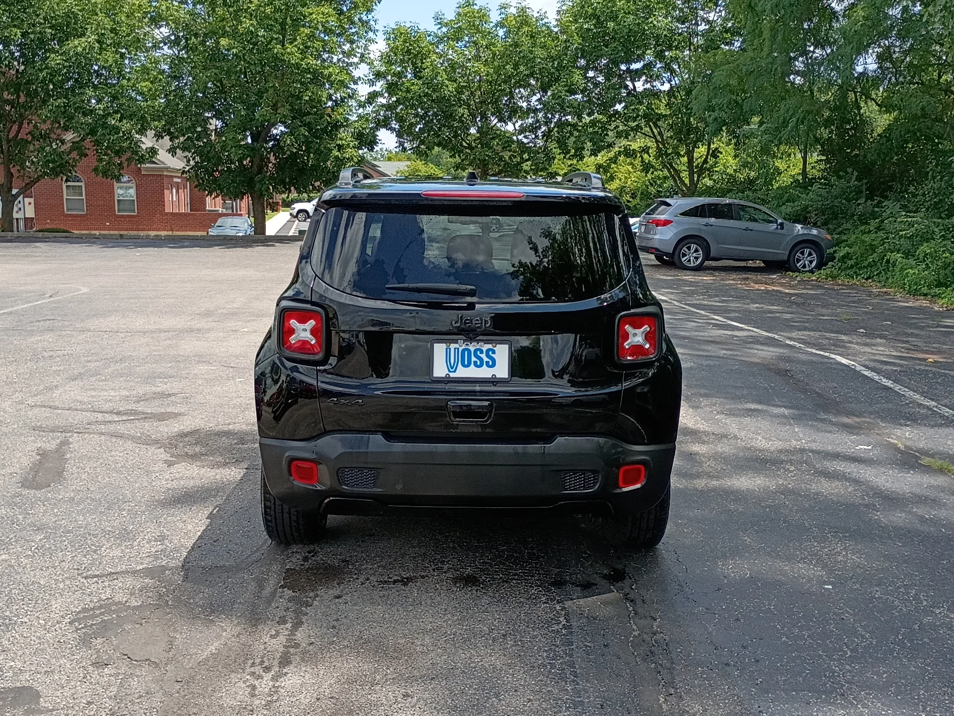Used 2022 Black Clear Coat Jeep Altitude image 4