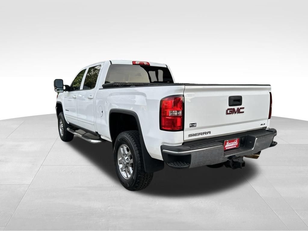 Used 2015 White GMC SLE image 3