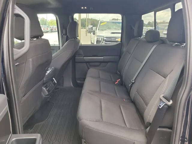 Used 2024 Blue Ford XLT image 13