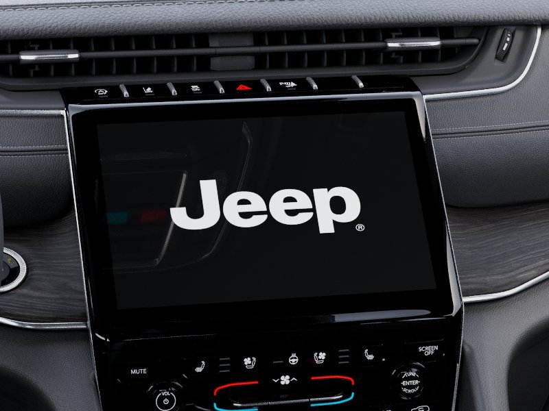 New 2025 Silver Zynith Exterior Paint Jeep Limited image 47