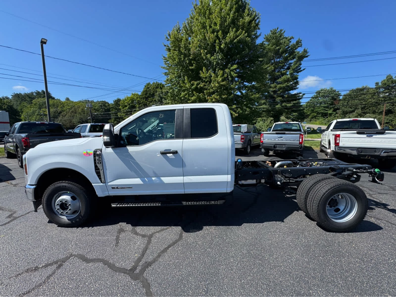 New 2026 Oxford White Ford XL image 2