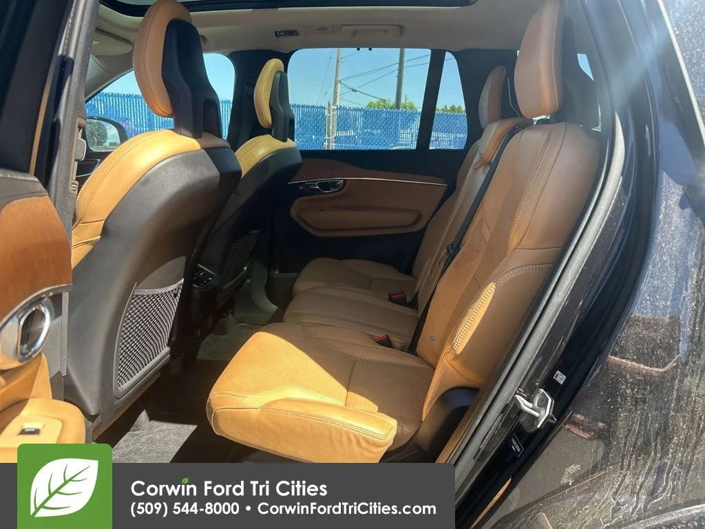 Used 2016  Volvo T6 Inscription image 2