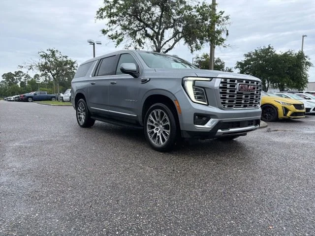 2025 GMC Yukon Denali AWD's photo