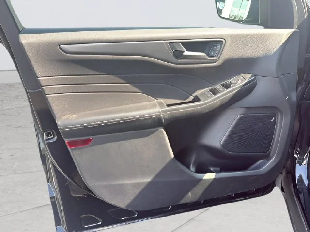 Used 2023 Black Ford Active image 22