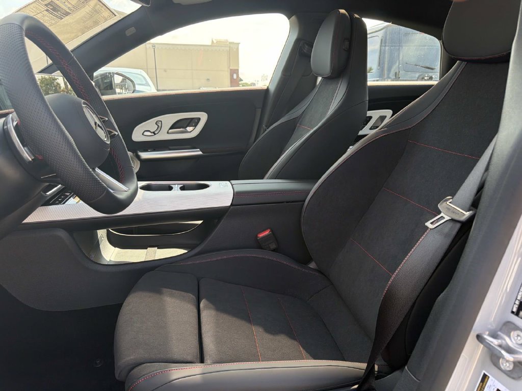 New 2027 MANUFAKTUR Alpine Grey Mercedes-Benz CLA 220 image 9