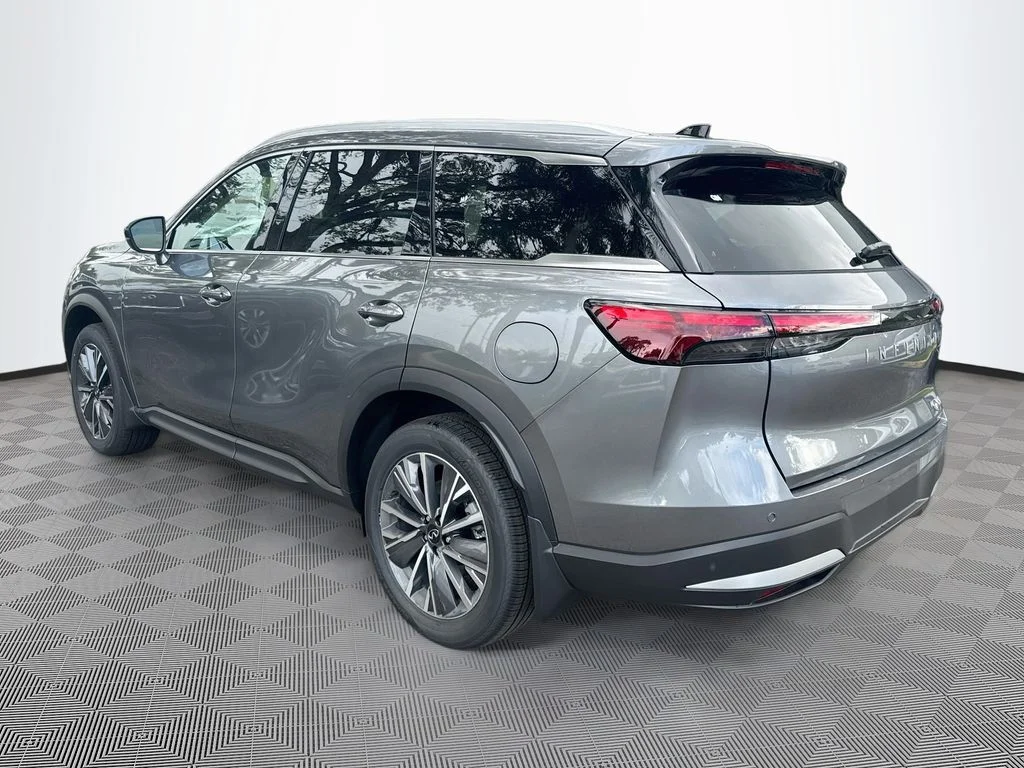 New 2027 Gray INFINITI LUXE image 7