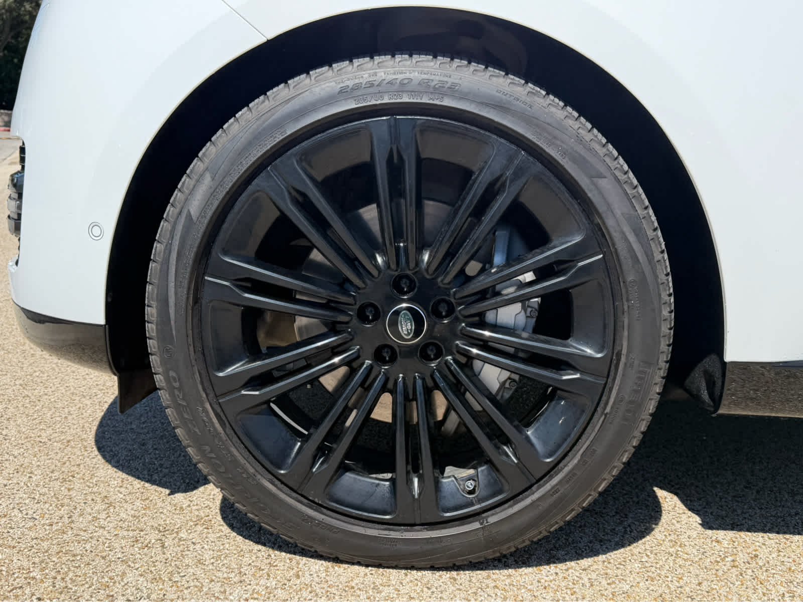 Certified Used 2023 WHT Land Rover SE image 8