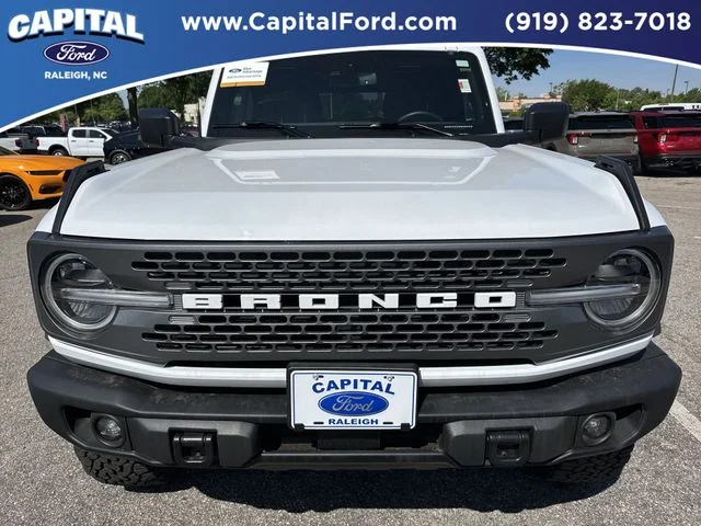 Used 2025 White Ford Badlands image 10
